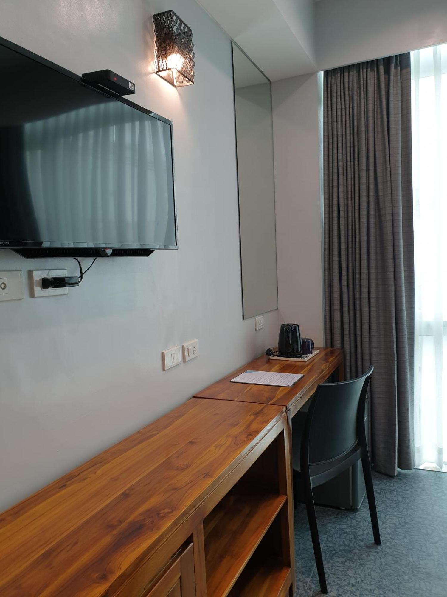 Leez Inn Makati Makati City Exteriér fotografie