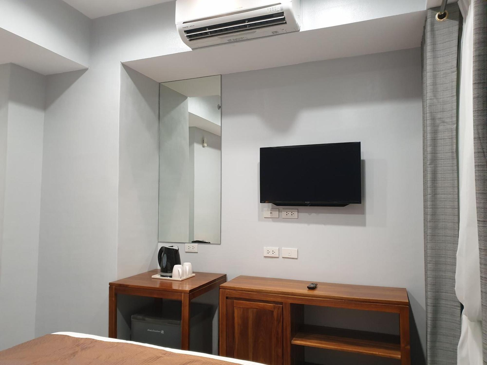 Leez Inn Makati Makati City Exteriér fotografie